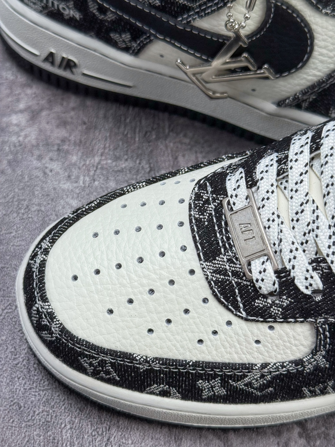 Nike Air Force 1 Low 07 x Louis Vuitton 黑白牛仔满天星 NH0601-579
