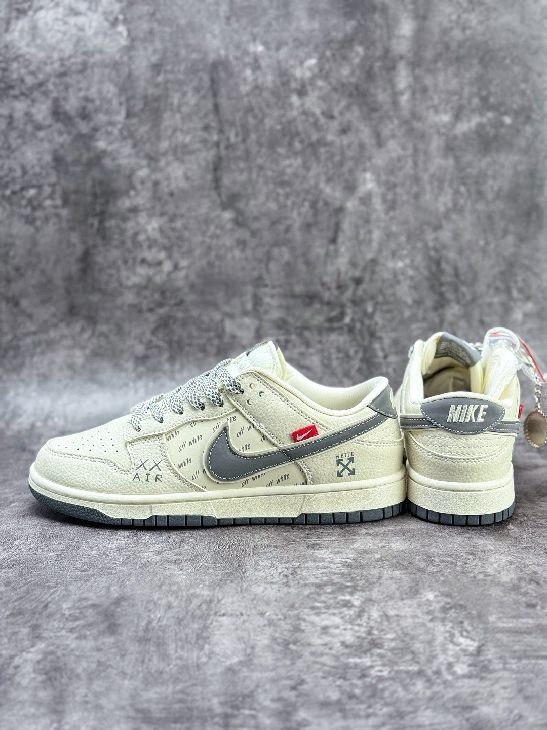 Nike SB Dunk Low x OFF-WHITE 白灰满天星 SD8888-005