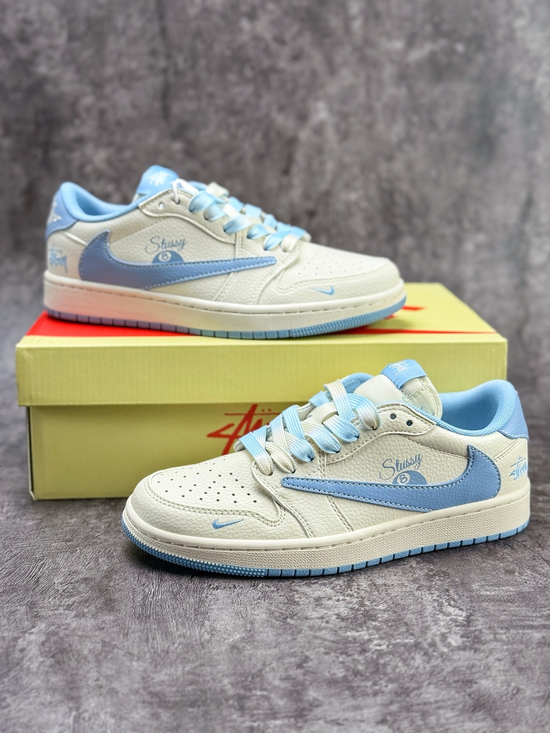 Travis Scott x Nike Air Jordan 1 Low x Stussy Air Jordan 1 Low 反转白蓝小勾倒钩 纯原版本 XS7089-602