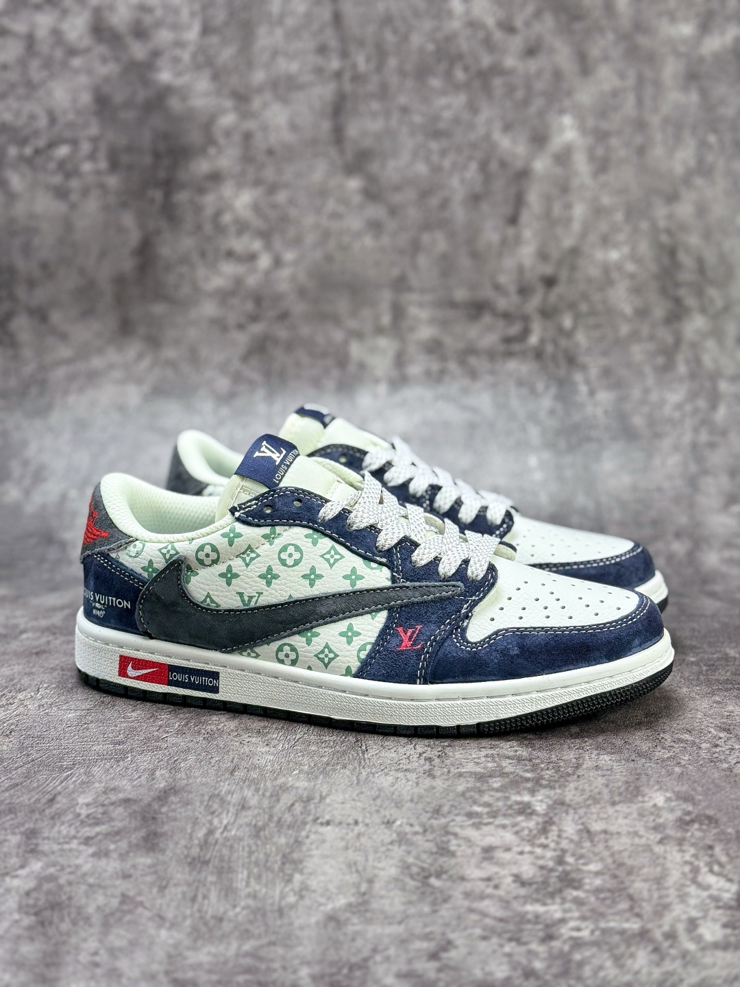 Travis Scott x Nike Air Jordan 1 Low x Louis Vuitton Air Jordan 1 Low 反转蓝白灰满天星倒钩 DZ5899-034