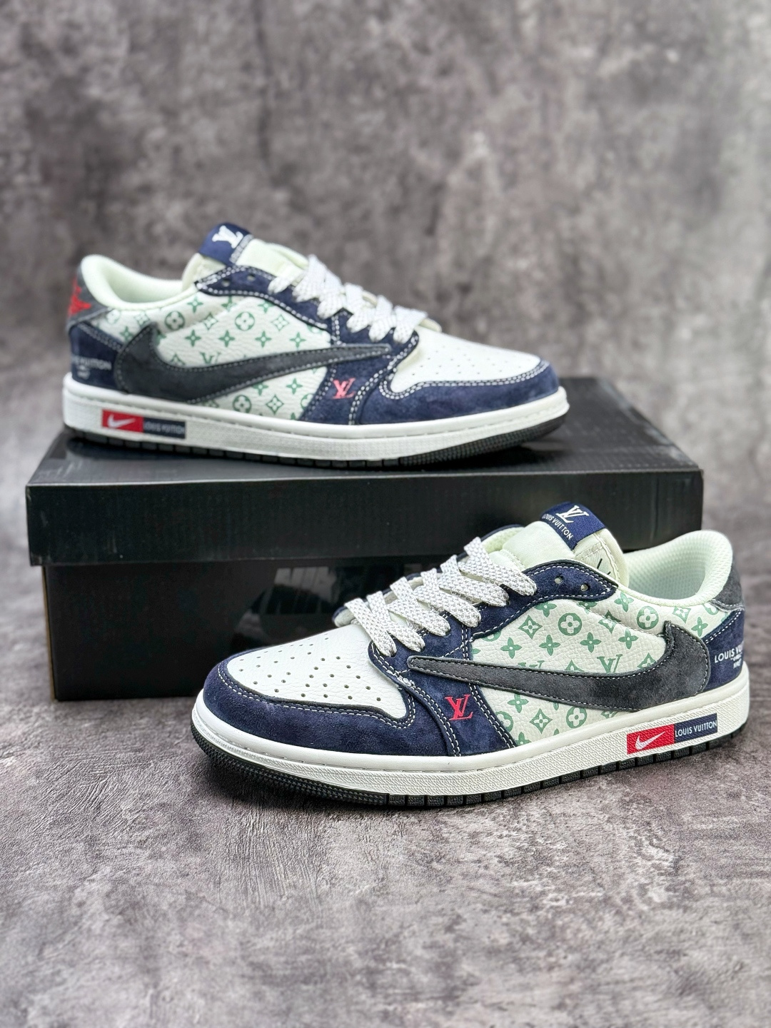 Travis Scott x Nike Air Jordan 1 Low x Louis Vuitton Air Jordan 1 Low 反转蓝白灰满天星倒钩 DZ5899-034