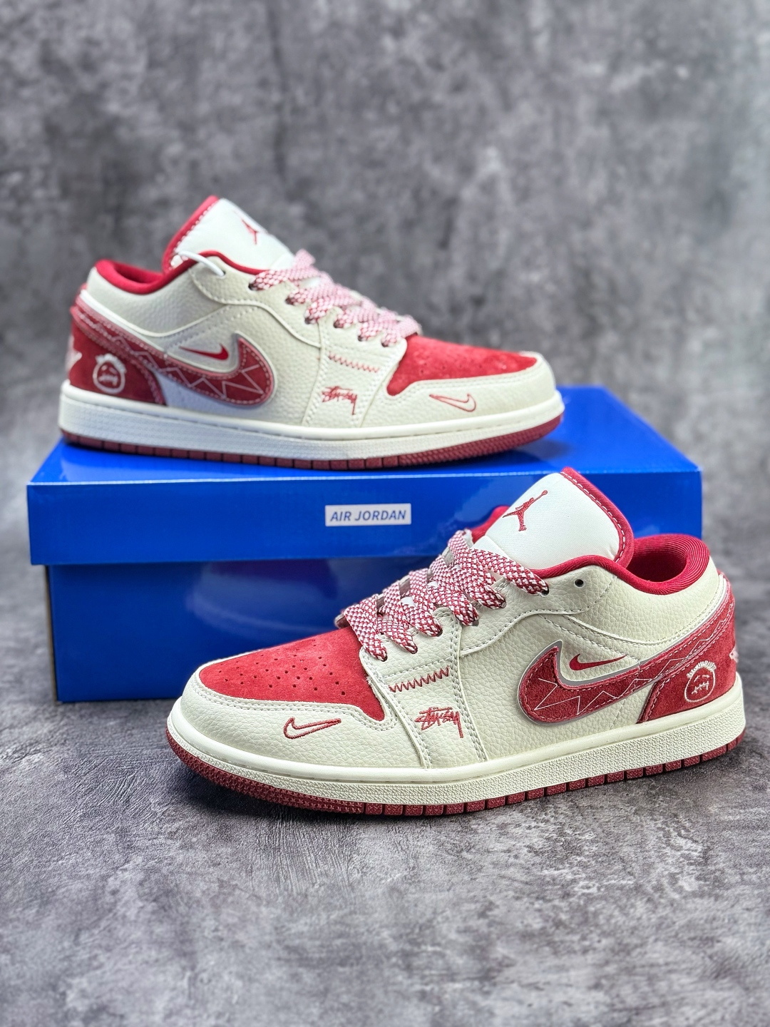 230 Nike Jordan Air Jordan 1 x Stussy 白红双小勾满天星 LR8888-016