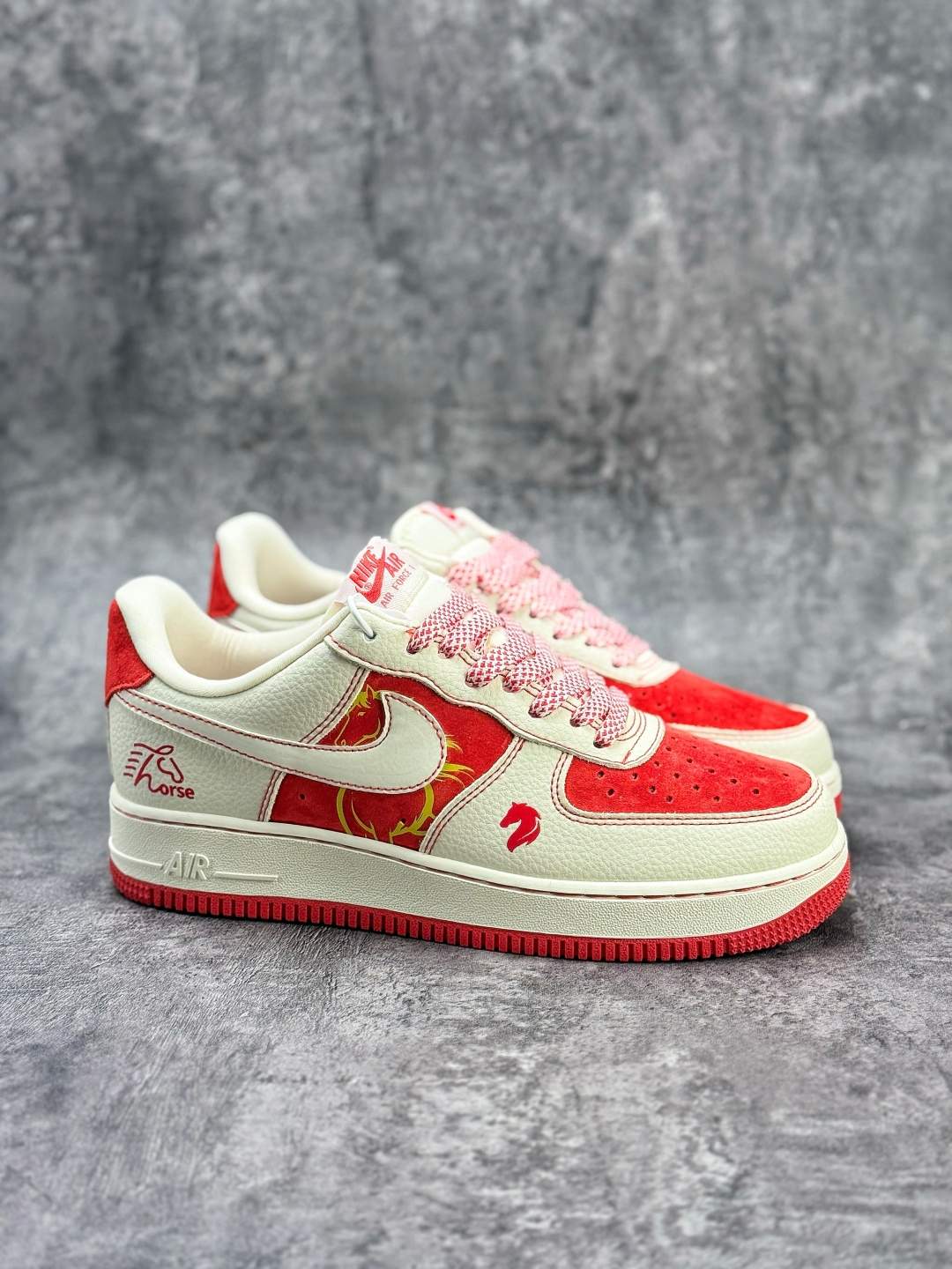 Nike Air Force 1 Low 07 x HORSE 白红满天星 XL1979-133-High Quatity Cheap Brand wholesale wholesaler seller Clothes Bags handbags Sneakers Top Fashion Clothing Shoes from China Factory Chinese suppliers best Quality Beautiful Price Nike Air Force 1 Low 07 x HORSE 白红满天星 XL1979-133