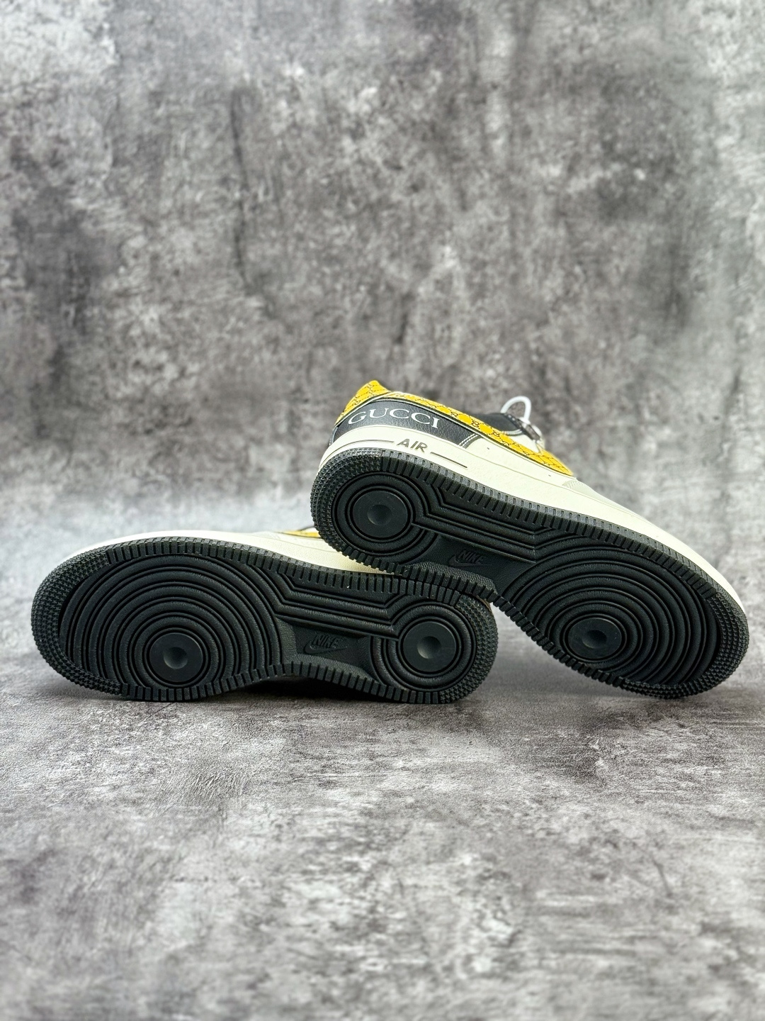 Nike Air Force 1 Low 07 x GUCCI 灰白黑 DF0188-104