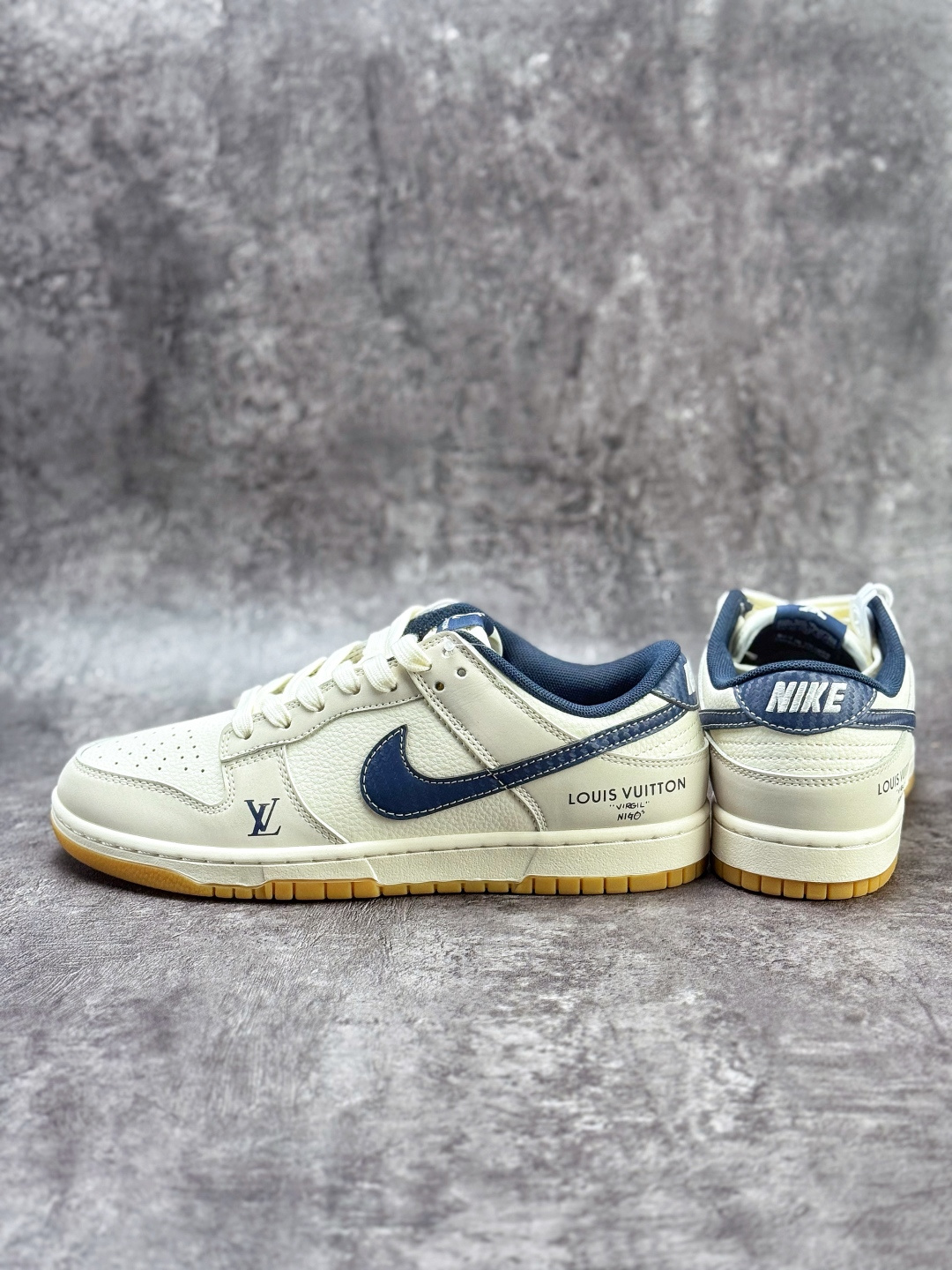 Nike SB Dunk Low x Louis Vuitton 米蓝 JP1628-002