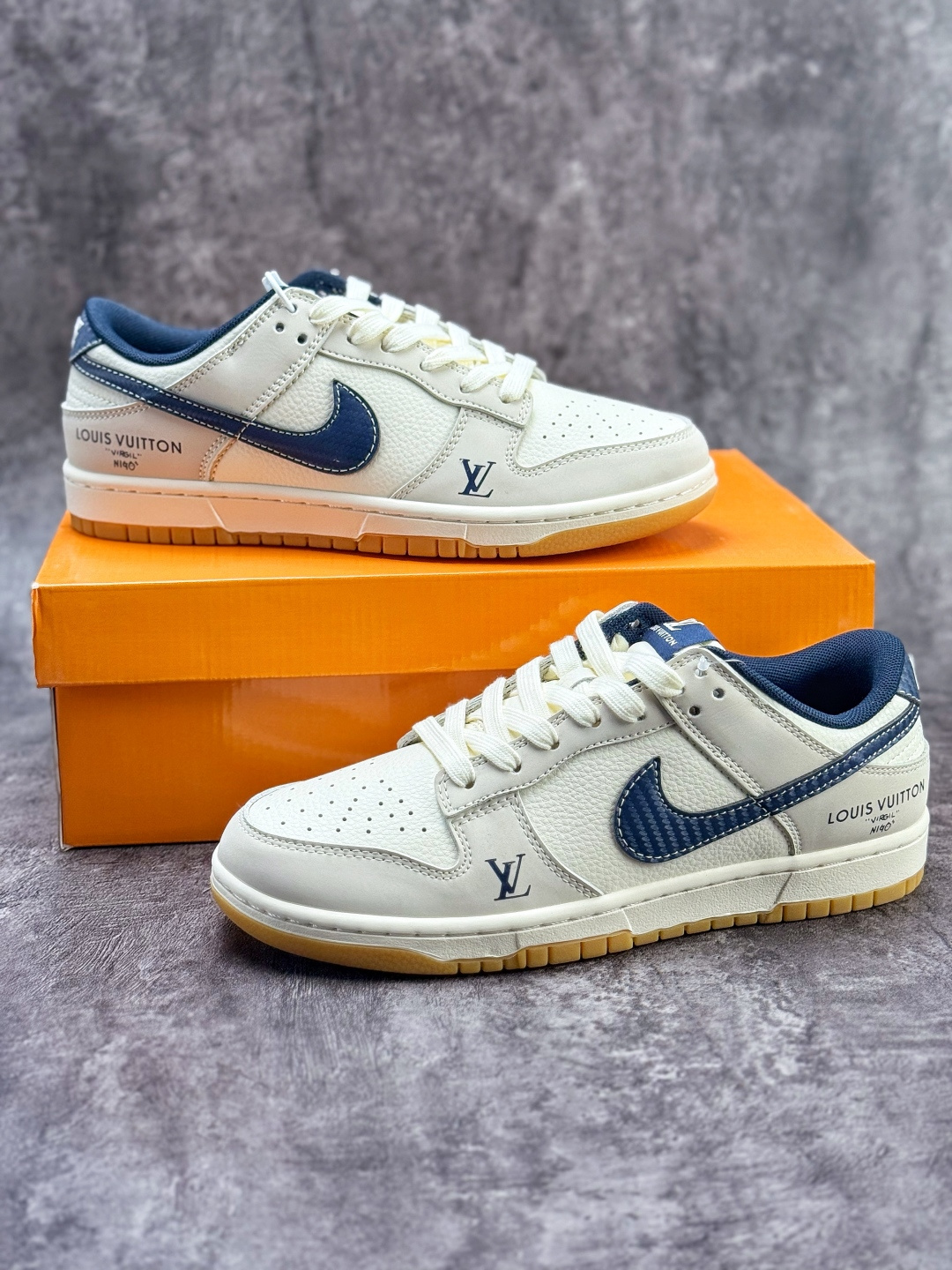 Nike SB Dunk Low x Louis Vuitton 米蓝 JP1628-002