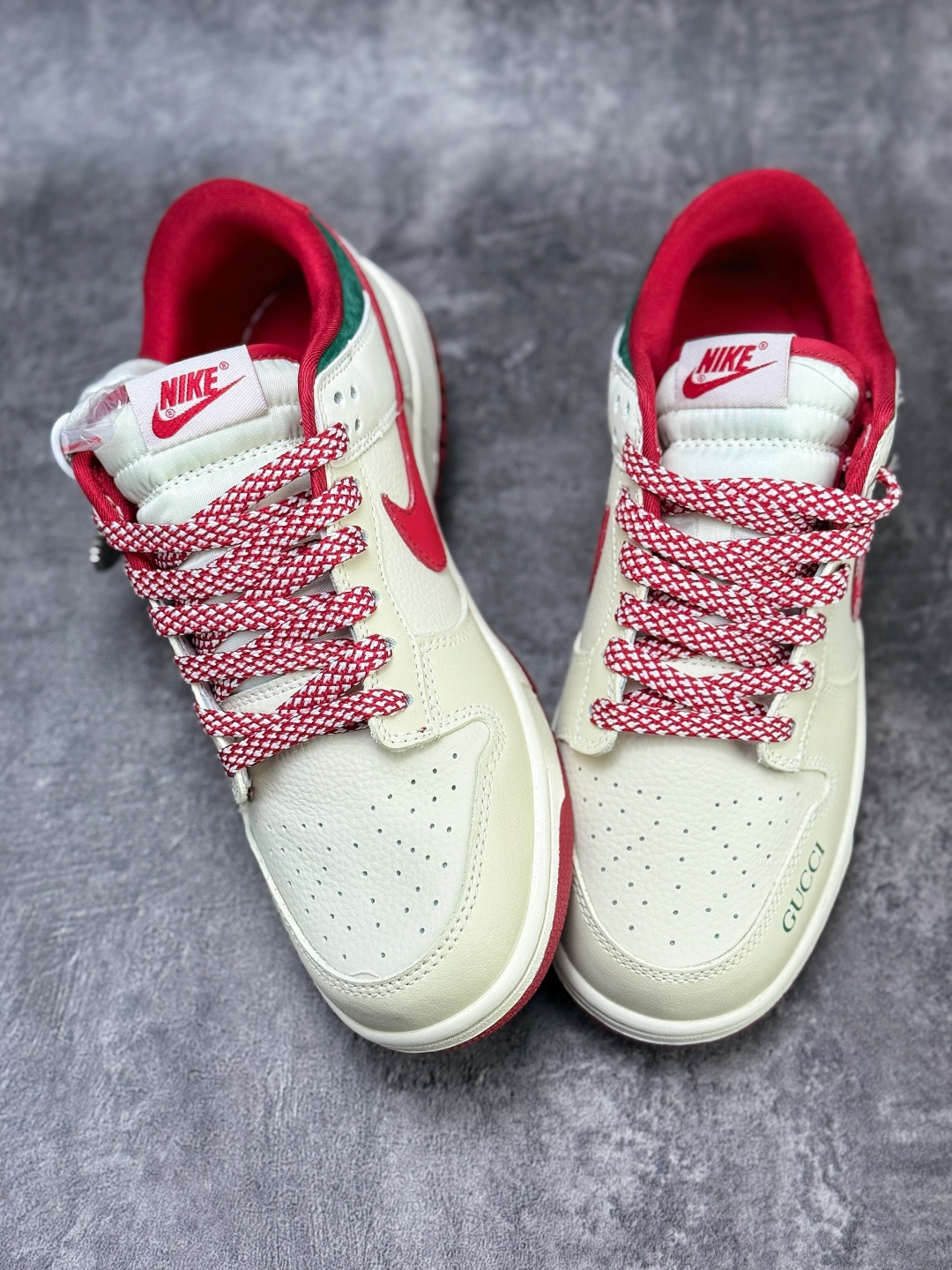 Nike SB Dunk Low x GUCCI 白红双小勾满天星 SR8888-013