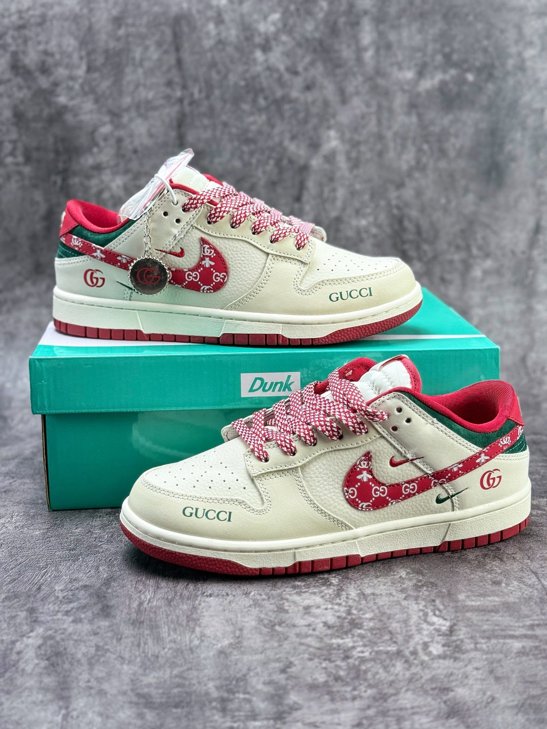 Nike SB Dunk Low x GUCCI 白红双小勾满天星 SR8888-013