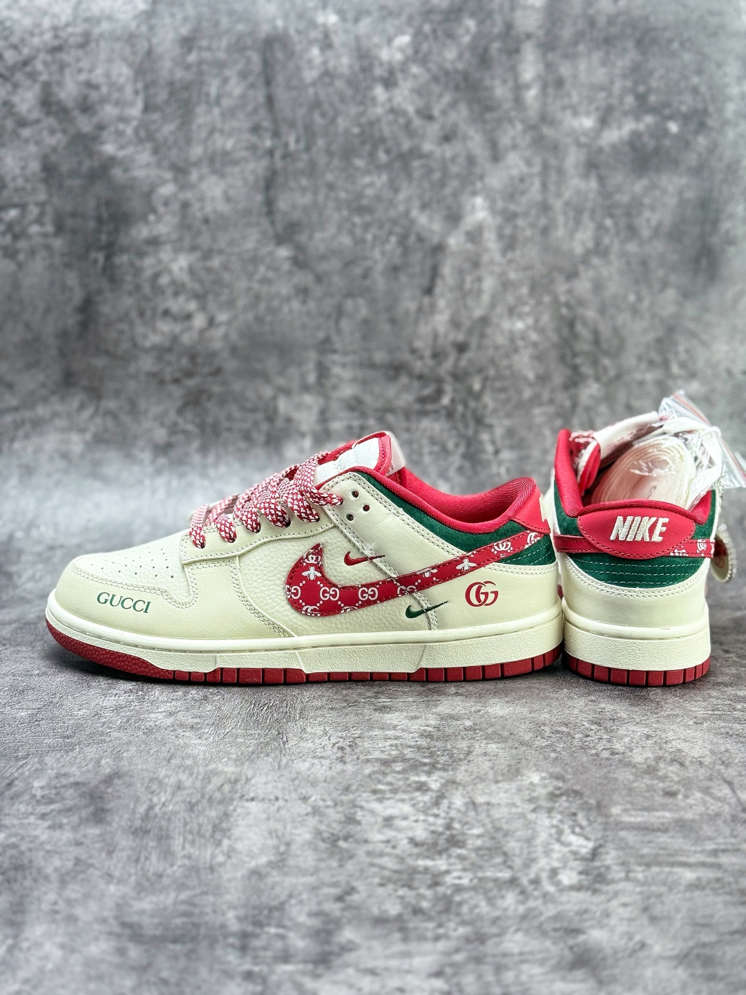 Nike SB Dunk Low x GUCCI 白红双小勾满天星 SR8888-013