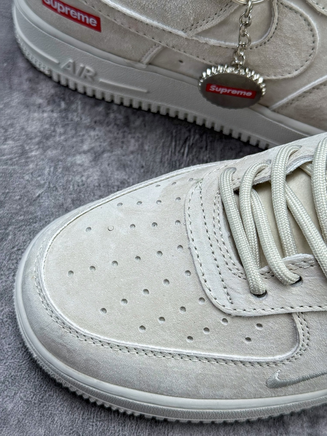 Nike Air Force 1 Low 07 x Supreme 米白小勾 DF0188-116