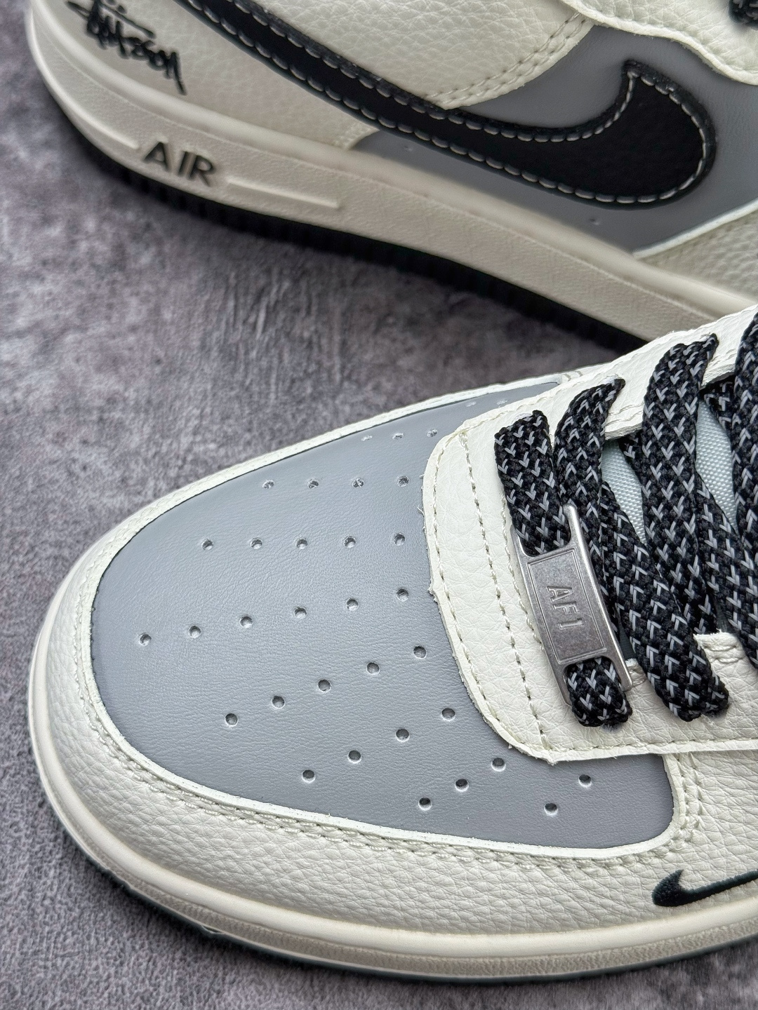 Nike Air Force 1 Low 07 x Stussy 白灰小勾满天星 JS8028-017