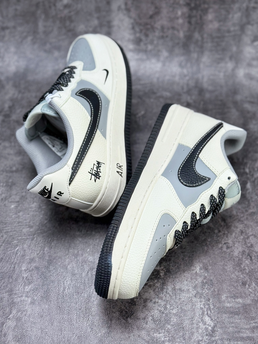 Nike Air Force 1 Low 07 x Stussy 白灰小勾满天星 JS8028-017