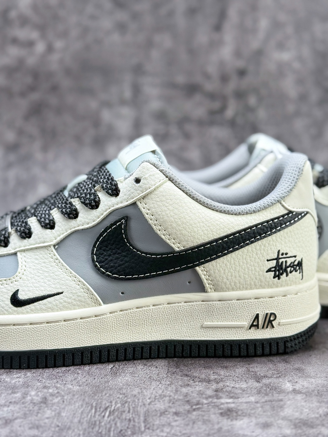 Nike Air Force 1 Low 07 x Stussy 白灰小勾满天星 JS8028-017