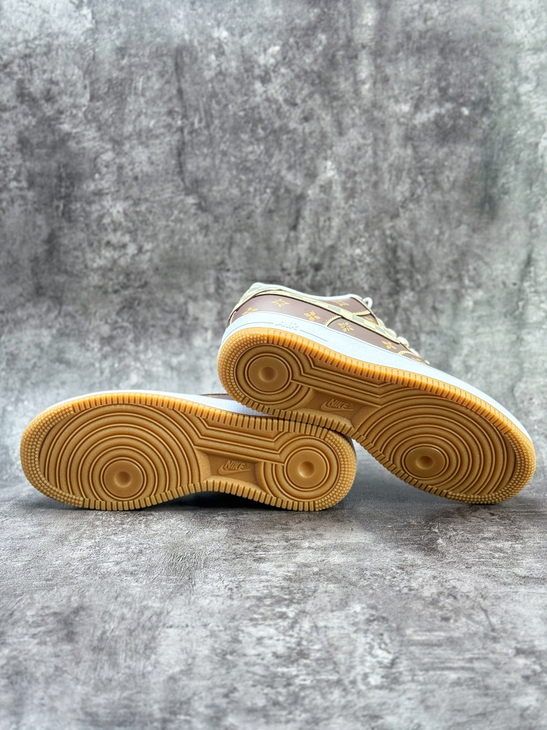 180 Nike Air Force 1 Low 07 LOUIS 奢华设计 棕白 DJ2739-100