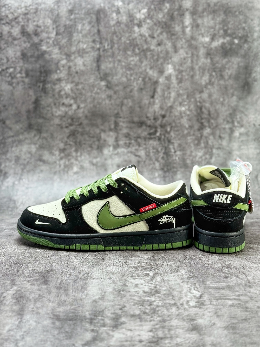 Nike SB Dunk Low x Stussy 黑白绿小勾 SD8888-006