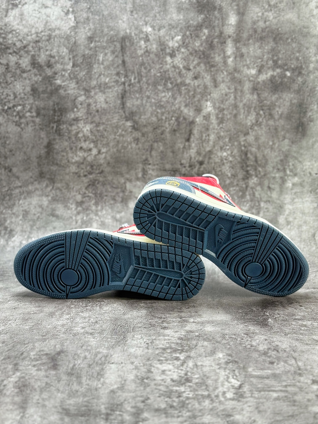 Nike Jordan Air Jordan 1 x Just Do It 蓝白红双勾双小勾满天星 LR8888-017