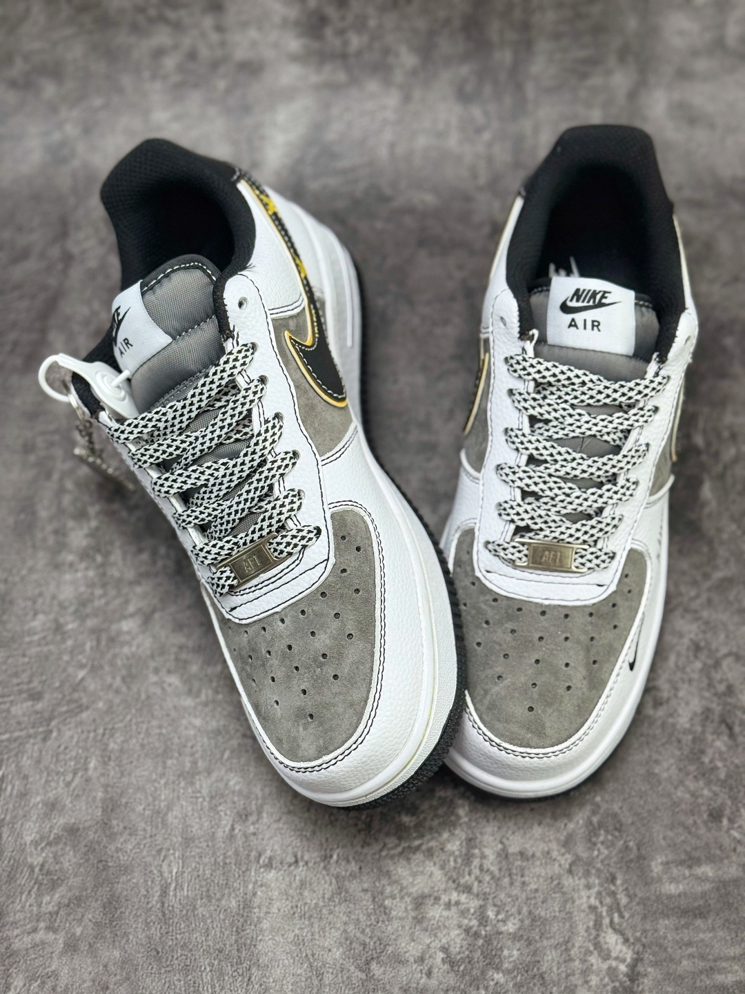 Nike Air Force 1 Low 07 x Supreme 白灰黑小勾满天星 XZ6188-259