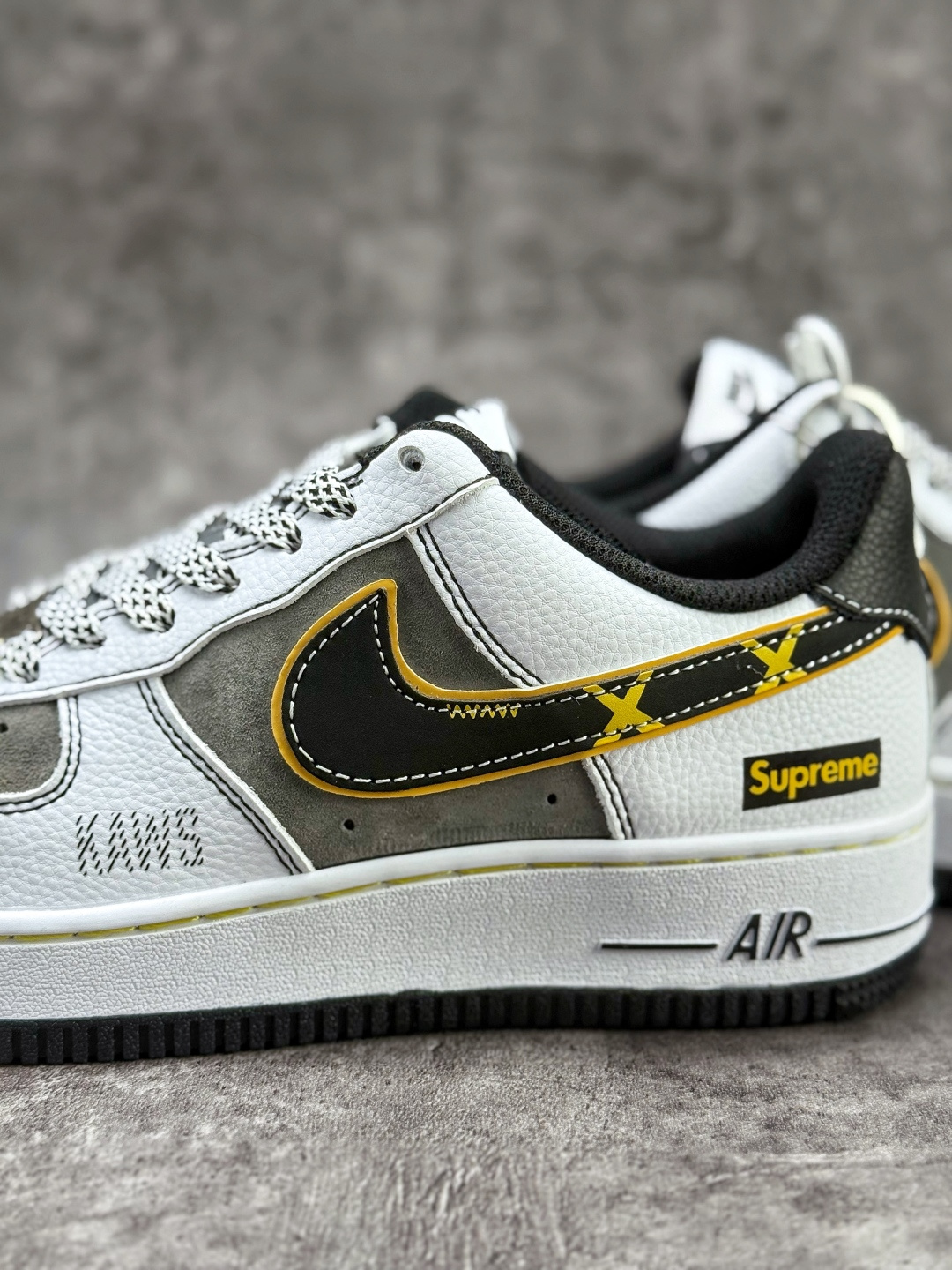 Nike Air Force 1 Low 07 x Supreme 白灰黑小勾满天星 XZ6188-259