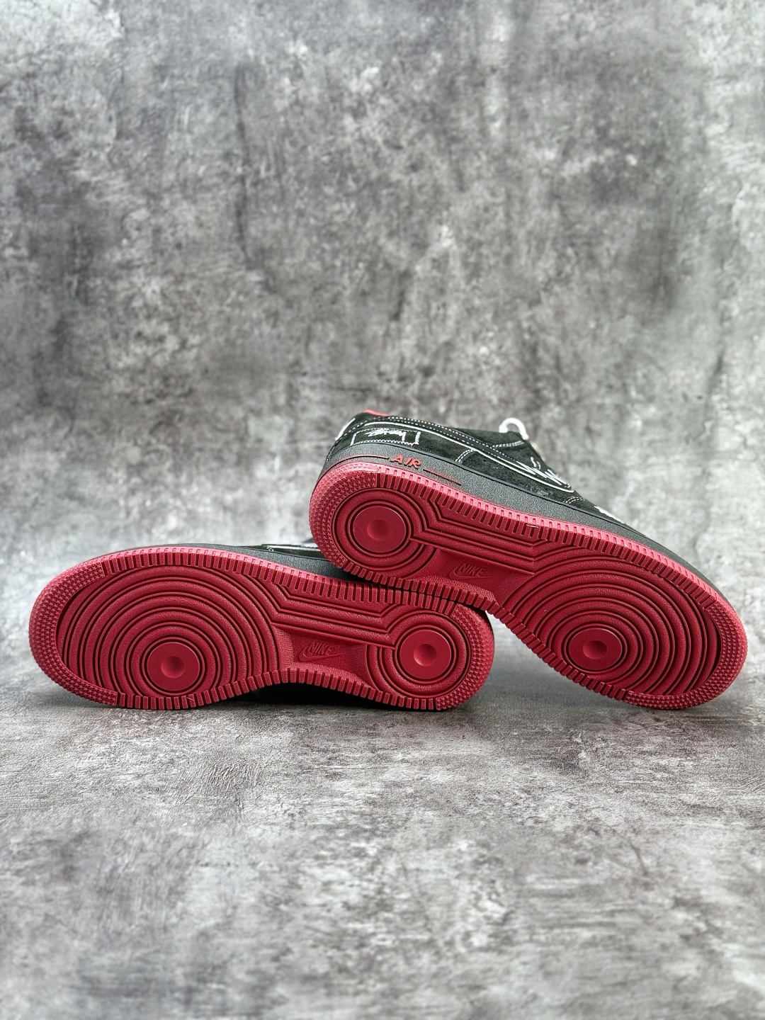 Nike Air Force 1 Low 07 x Stussy 黑红小勾满天星 SY1388-009