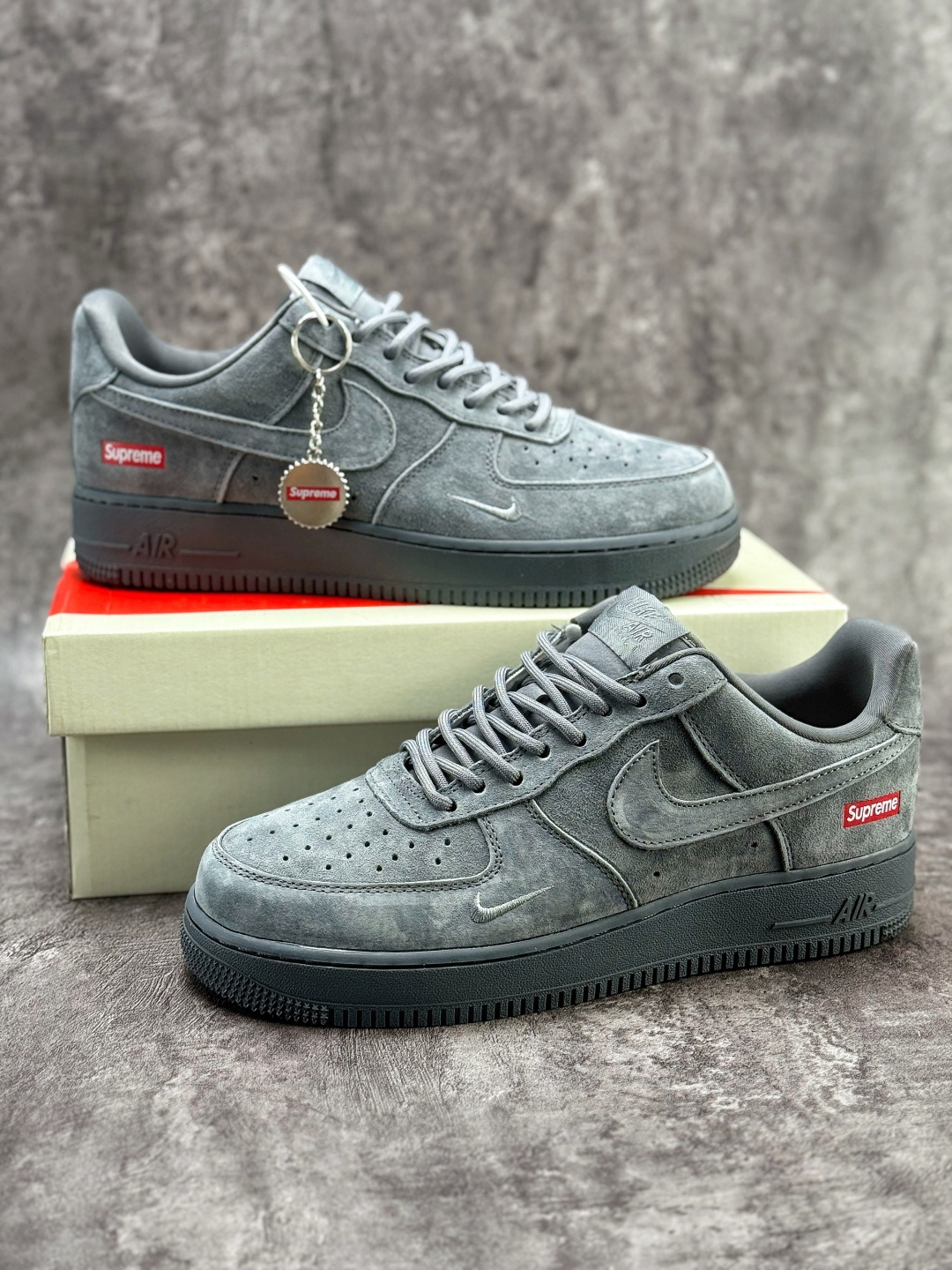 Nike Air Force 1 Low 07 x Supreme 绒面灰小勾 DF0188-115