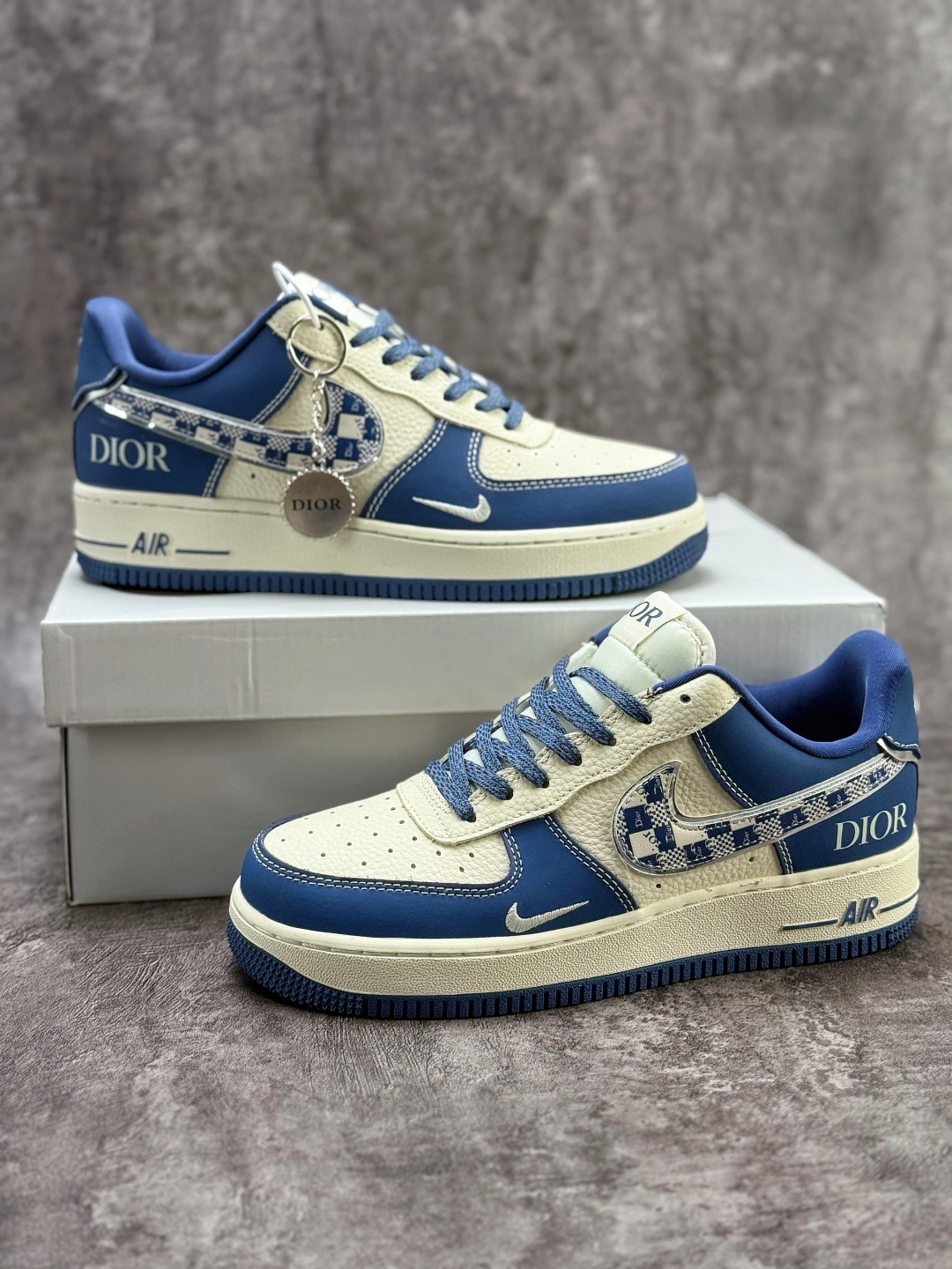 Nike Air Force 1 Low 07 x DIOR 蓝白小勾满天星 DF0188-103