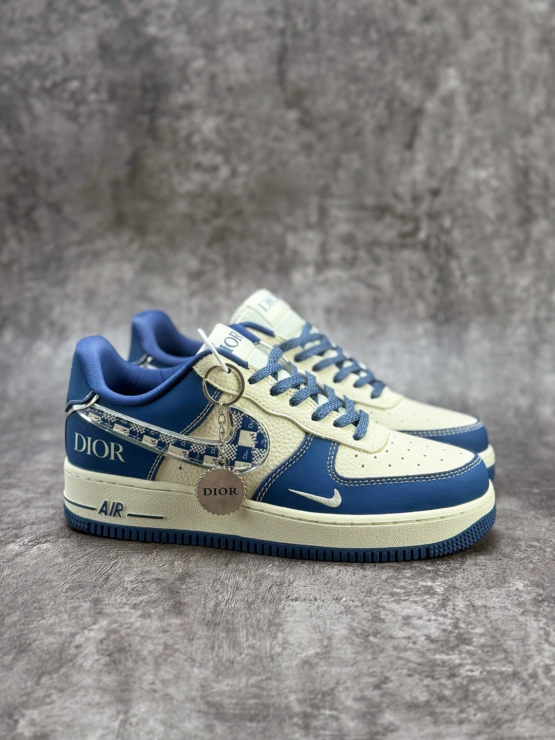 Nike Air Force 1 Low 07 x DIOR 蓝白小勾满天星 DF0188-103
