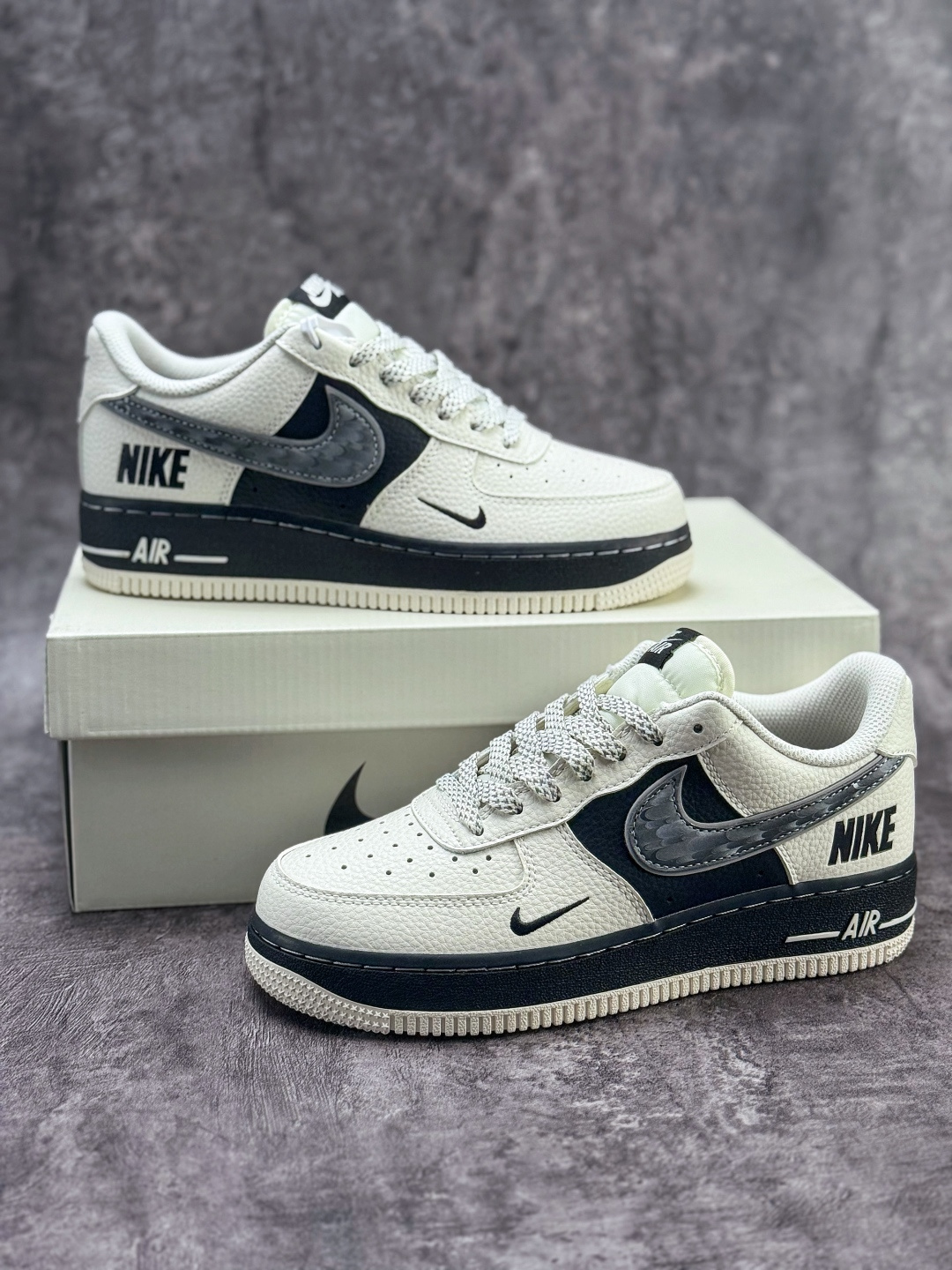 Nike Air Force 1 Low 07 x NIKE 白黑小勾满天星 XX3168-206