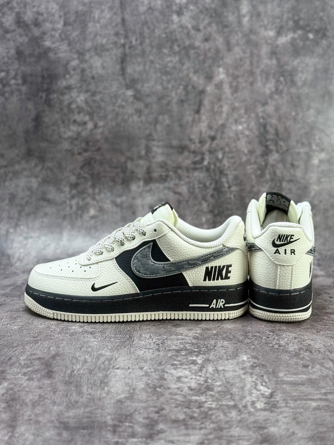 Nike Air Force 1 Low 07 x NIKE 白黑小勾满天星 XX3168-206