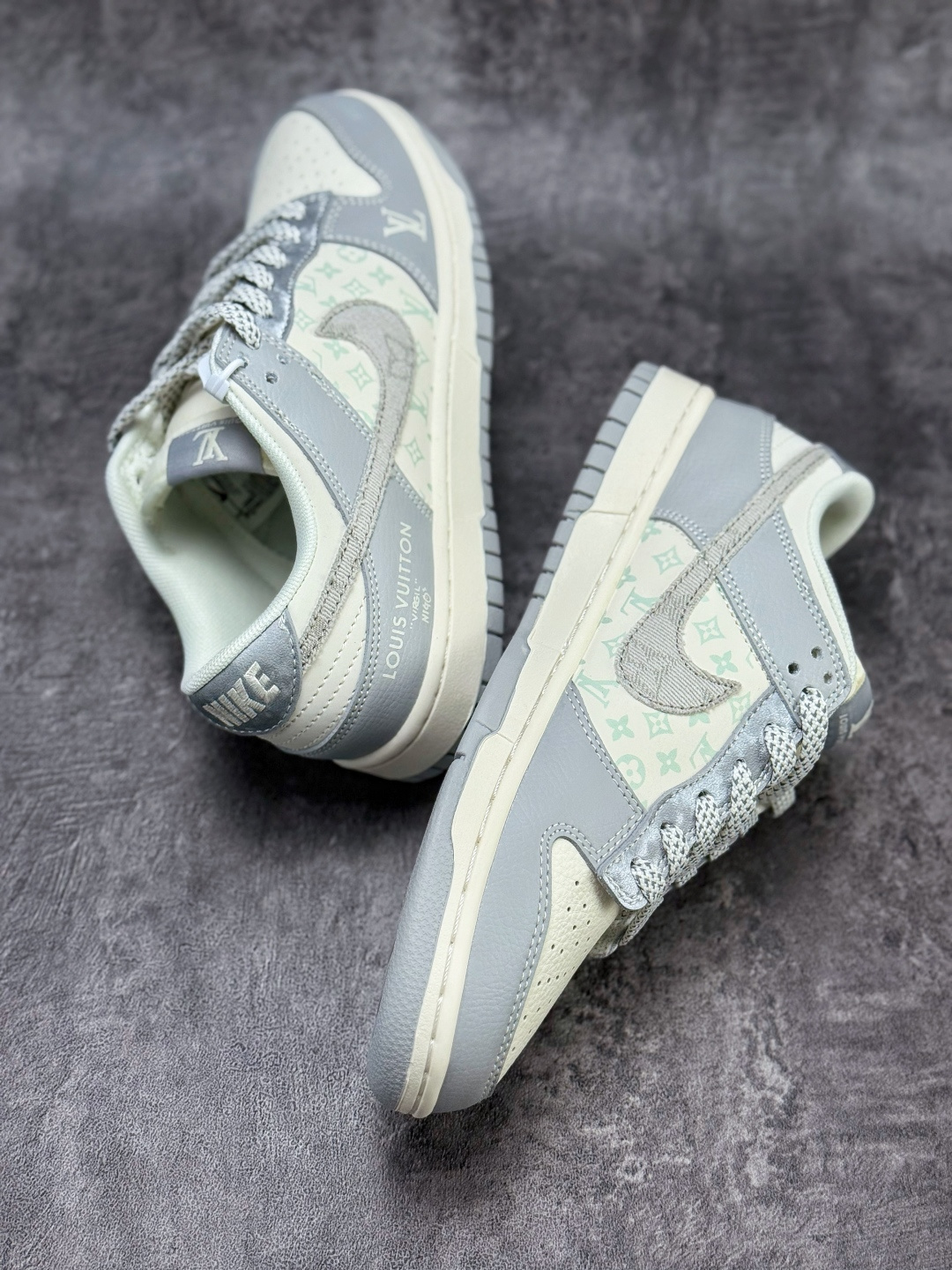 Nike SB Dunk Low x Louis Vuitton 灰白满天星 XS6089-629