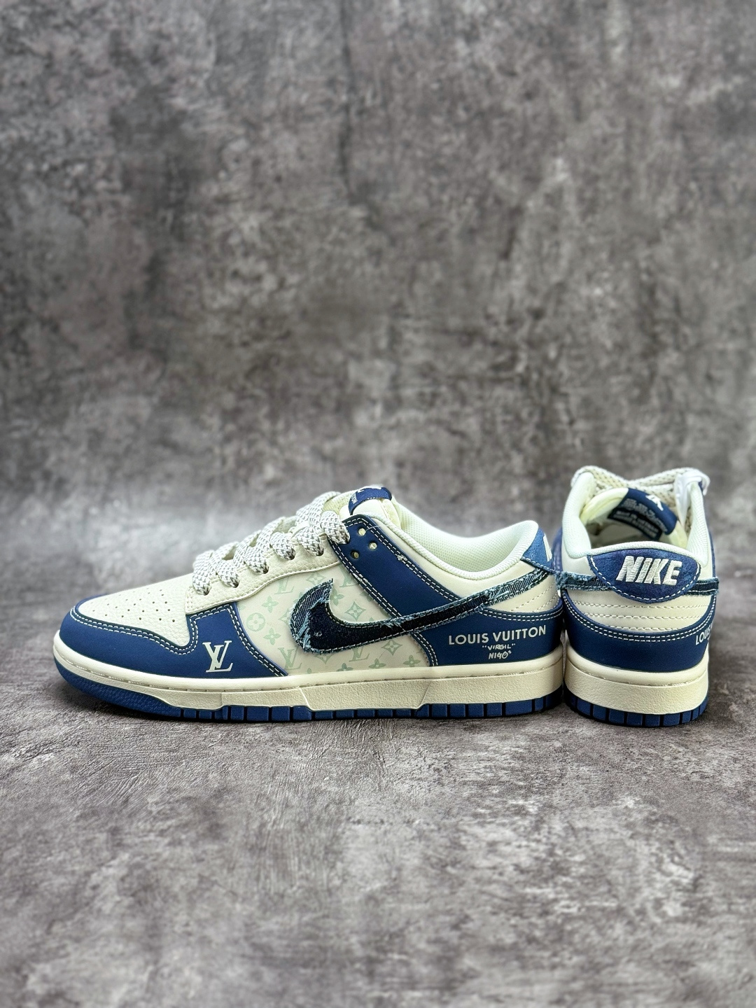 Nike SB Dunk Low x Louis Vuitton 蓝白满天星 XS6089-631
