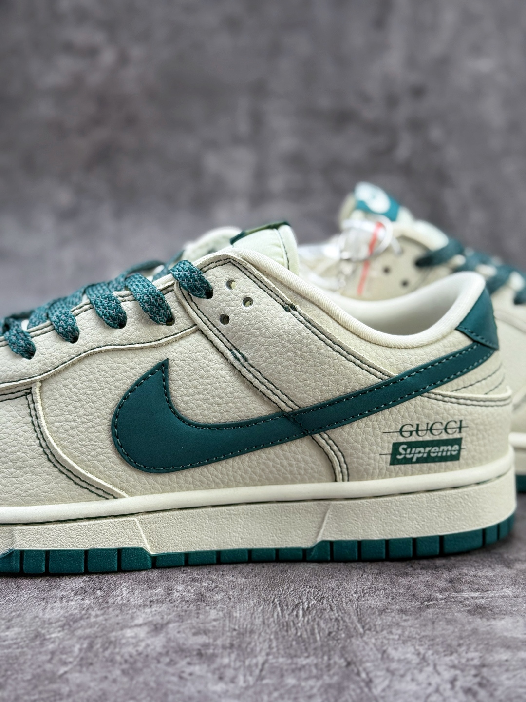 Nike SB Dunk Low x GUCCI x Superme 白绿小勾满天星 DJ1988-003