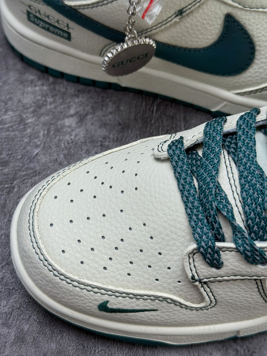 Nike SB Dunk Low x GUCCI x Superme 白绿小勾满天星 DJ1988-003