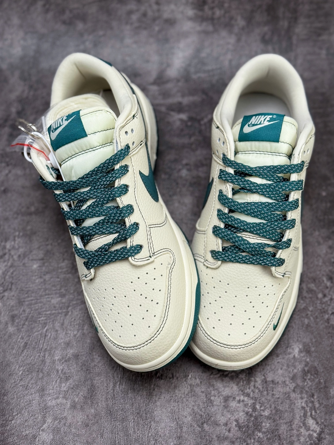 Nike SB Dunk Low x GUCCI x Superme 白绿小勾满天星 DJ1988-003