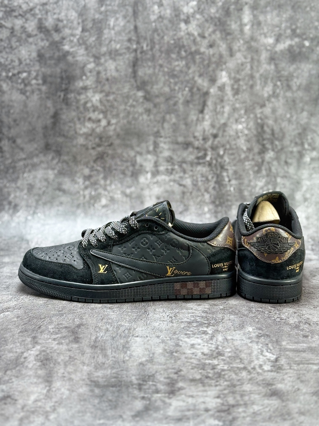 230 Travis Scott x Nike Air Jordan 1 Low x Louis Vuitton Air Jordan 1 Low 反转黑金满印倒钩 纯原版本 DZ5899-033