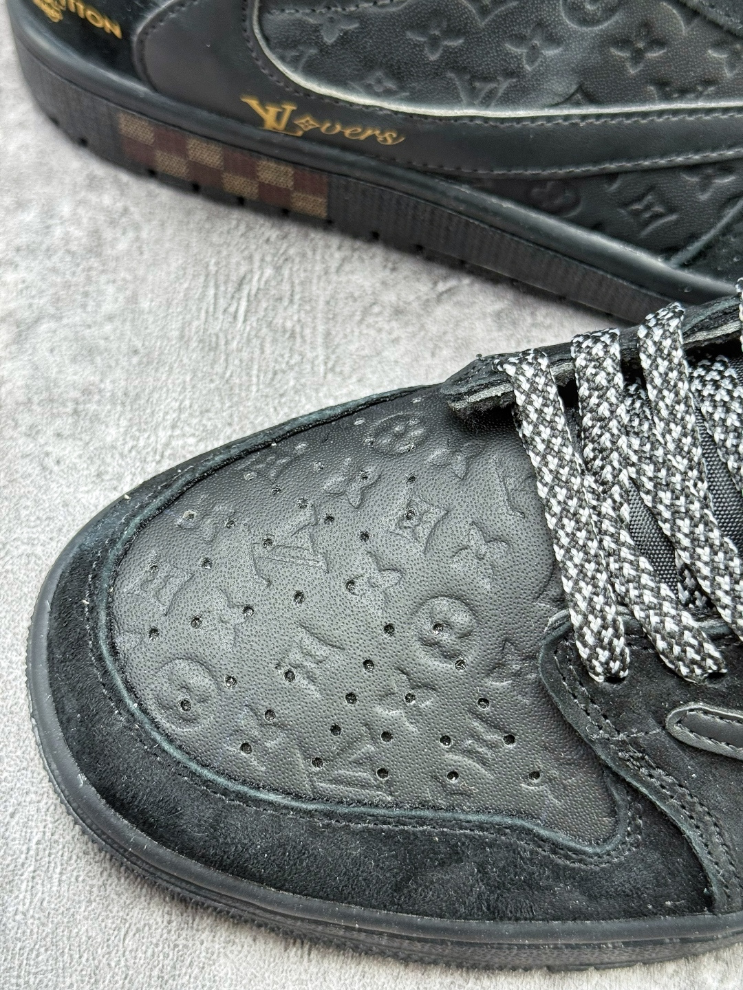 230 Travis Scott x Nike Air Jordan 1 Low x Louis Vuitton Air Jordan 1 Low 反转黑金满印倒钩 纯原版本 DZ5899-033