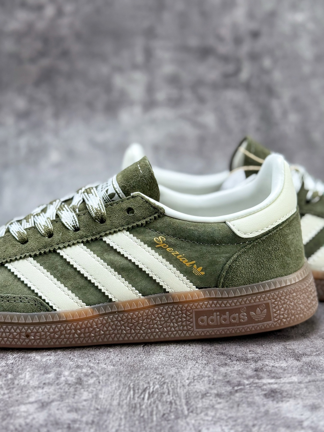 adidas originals Samba Handball Spezial 绿白 KI5940