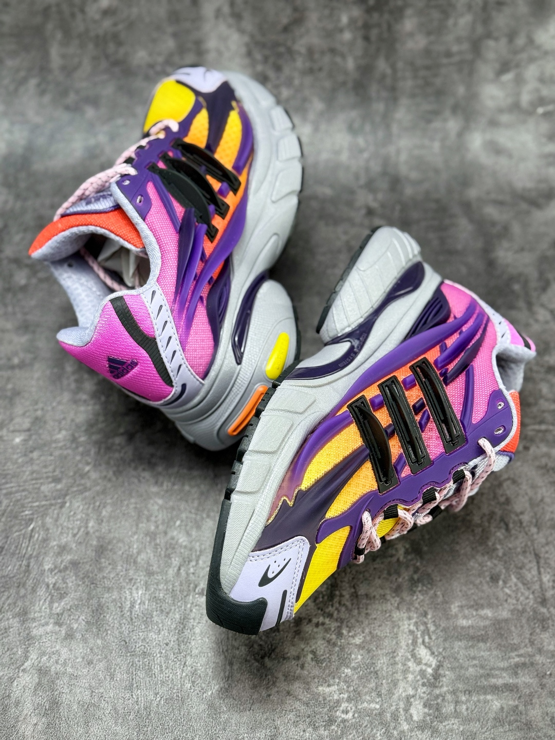 Pharrell x adidas Adistar Jellyfish 低帮复古风老爹鞋 实拍首发 JP9275