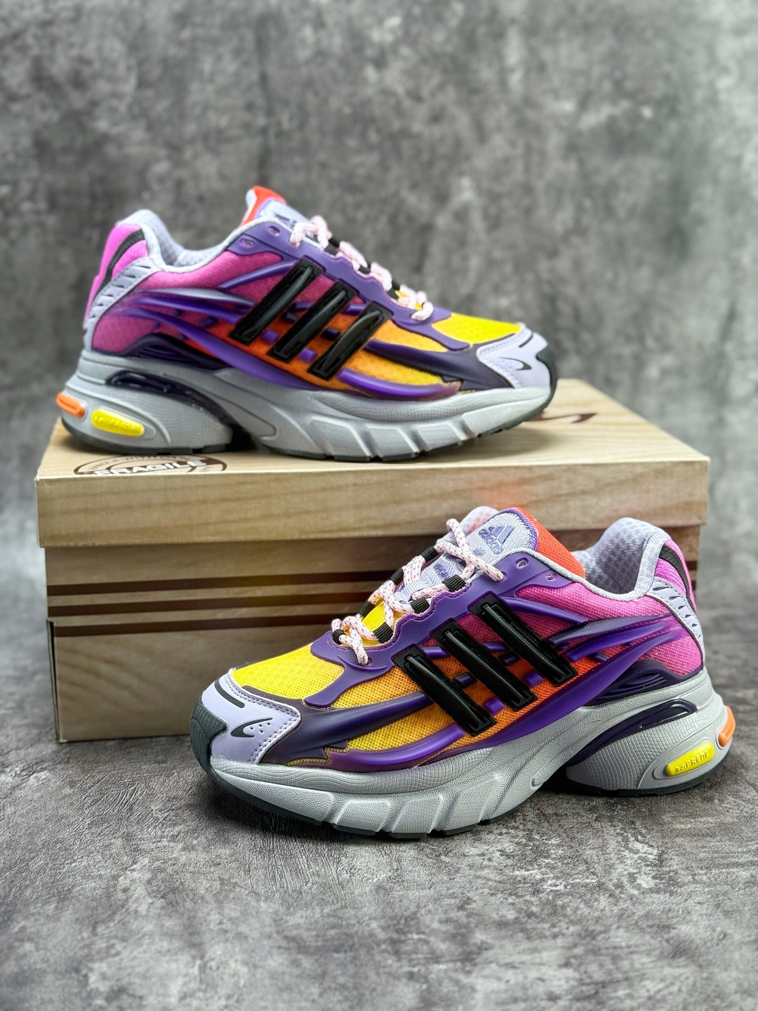 Pharrell x adidas Adistar Jellyfish 低帮复古风老爹鞋 实拍首发 JP9275