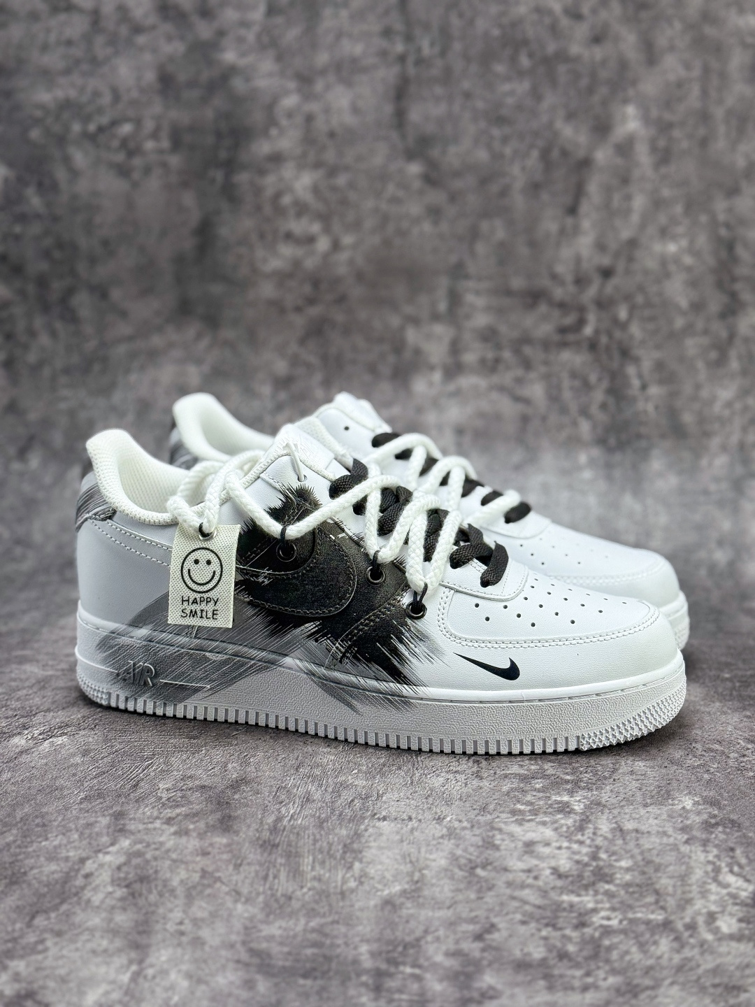 Nike Air Force 1 Low 07 黑色风暴小勾 DD2025-010-莆田鞋,莆田鞋货源,高仿鞋,高仿鞋货源,安福档口,莆田高仿鞋,莆田鞋批发,高仿鞋批发,莆田高仿运动鞋,高仿运动鞋,莆田运动鞋 Nike Air Force 1 Low 07 黑色风暴小勾 DD2025-010