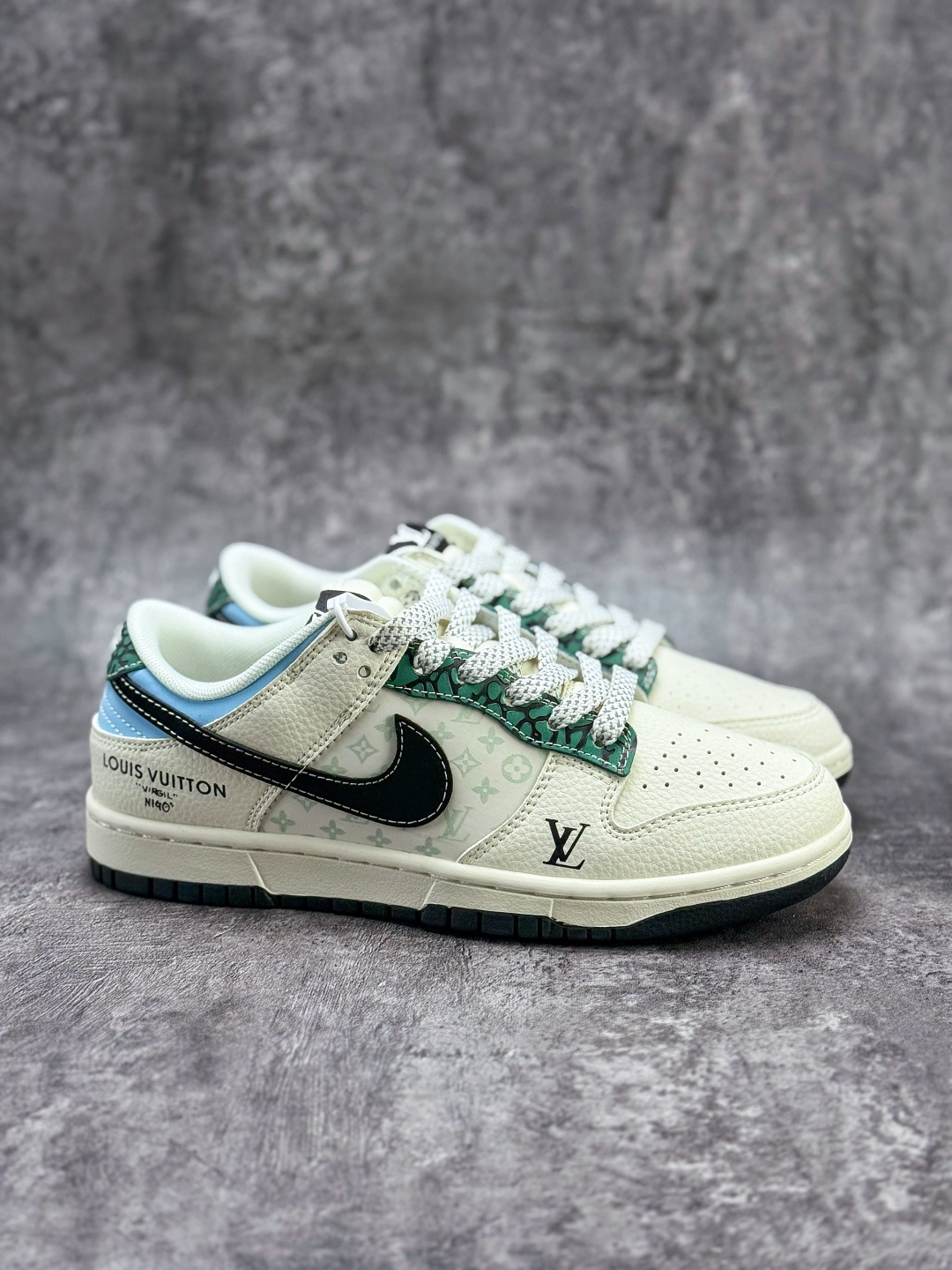 Nike SB Dunk Low x Louis Vuitton 白蓝满天星 纯原大厂出品 极力推荐 XS6089-626-莆田鞋,莆田鞋货源,高仿鞋,高仿鞋货源,安福档口,莆田高仿鞋,莆田鞋批发,高仿鞋批发,莆田高仿运动鞋,高仿运动鞋,莆田运动鞋 Nike SB Dunk Low x Louis Vuitton 白蓝满天星 纯原大厂出品 极力推荐 XS6089-626
