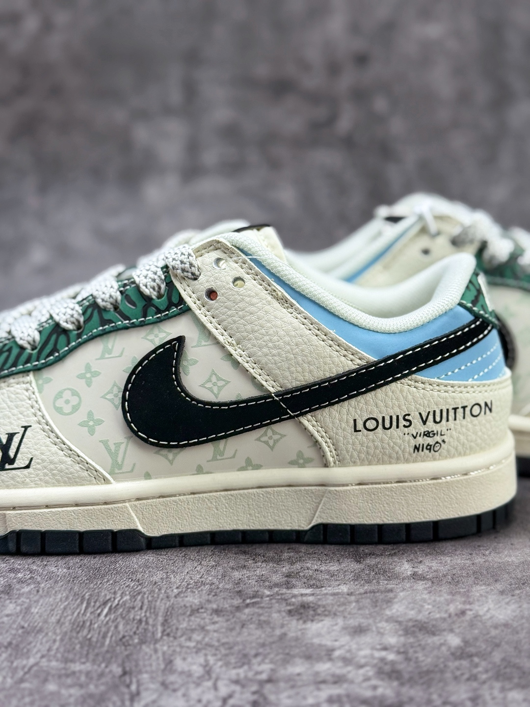 Nike SB Dunk Low x Louis Vuitton 白蓝满天星 纯原大厂出品 极力推荐 XS6089-626-莆田鞋,莆田鞋货源,高仿鞋,高仿鞋货源,安福档口,莆田高仿鞋,莆田鞋批发,高仿鞋批发,莆田高仿运动鞋,高仿运动鞋,莆田运动鞋 Nike SB Dunk Low x Louis Vuitton 白蓝满天星 纯原大厂出品 极力推荐 XS6089-626