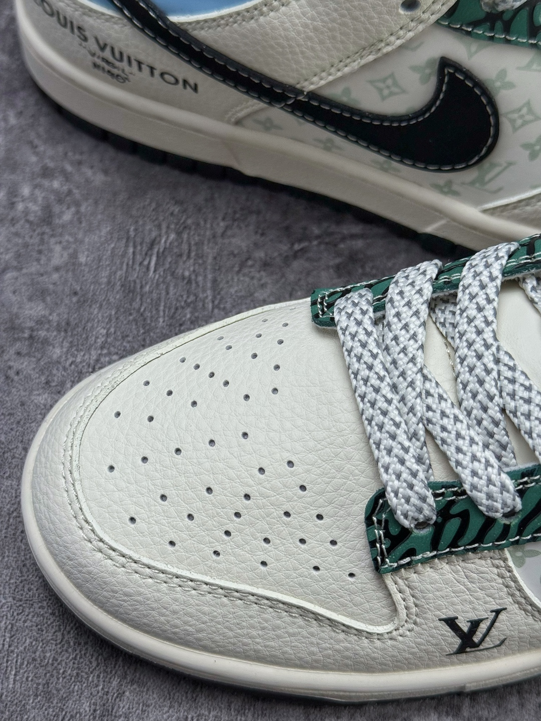 Nike SB Dunk Low x Louis Vuitton 白蓝满天星 纯原大厂出品 极力推荐 XS6089-626-莆田鞋,莆田鞋货源,高仿鞋,高仿鞋货源,安福档口,莆田高仿鞋,莆田鞋批发,高仿鞋批发,莆田高仿运动鞋,高仿运动鞋,莆田运动鞋 Nike SB Dunk Low x Louis Vuitton 白蓝满天星 纯原大厂出品 极力推荐 XS6089-626