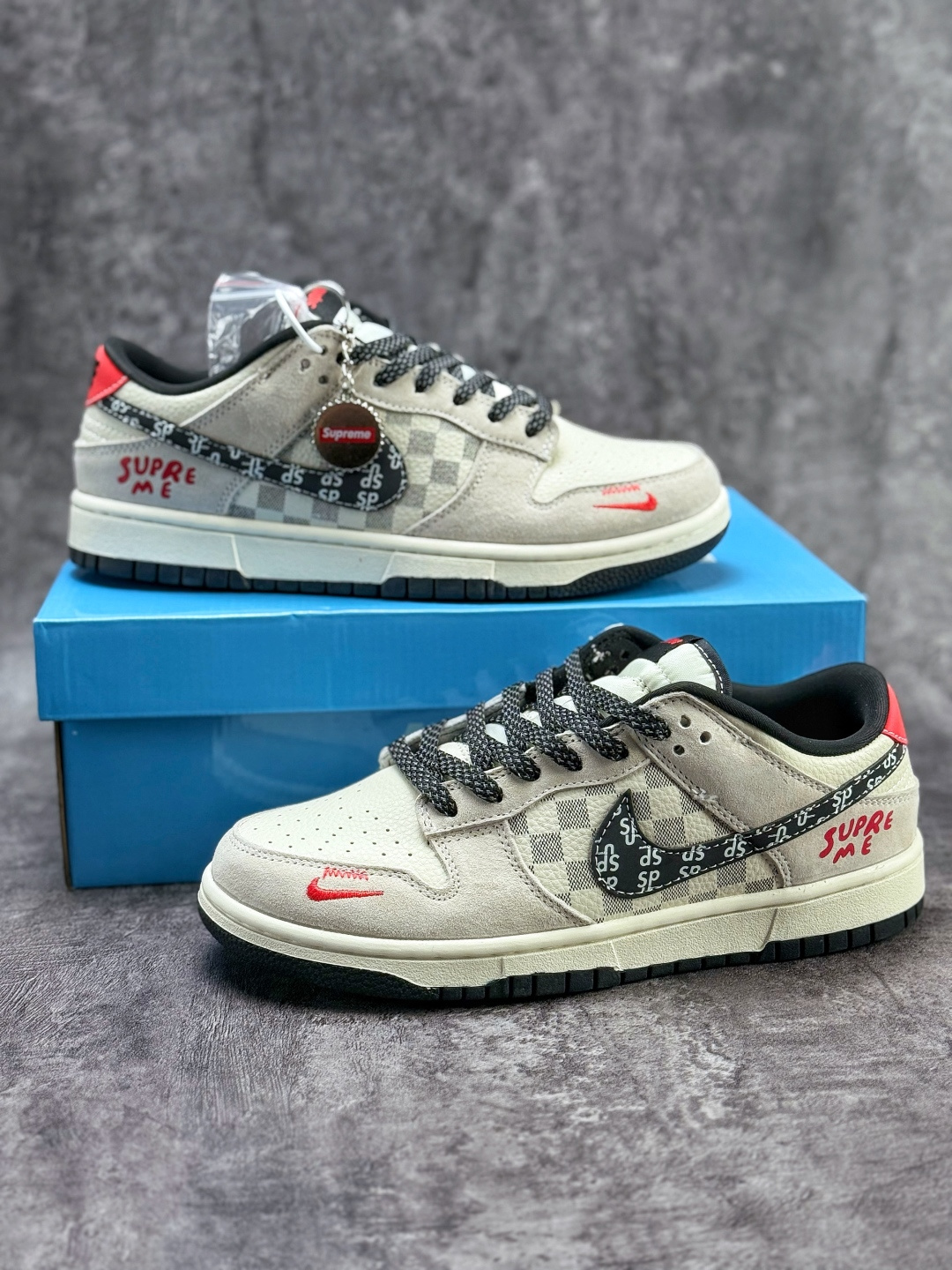 Nike SB Dunk Low x Superme 灰白黑小勾满天星 纯原大厂出品 极力推荐 SD8888-007-莆田鞋,莆田鞋货源,高仿鞋,高仿鞋货源,安福档口,莆田高仿鞋,莆田鞋批发,高仿鞋批发,莆田高仿运动鞋,高仿运动鞋,莆田运动鞋 Nike SB Dunk Low x Superme 灰白黑小勾满天星 纯原大厂出品 极力推荐 SD8888-007