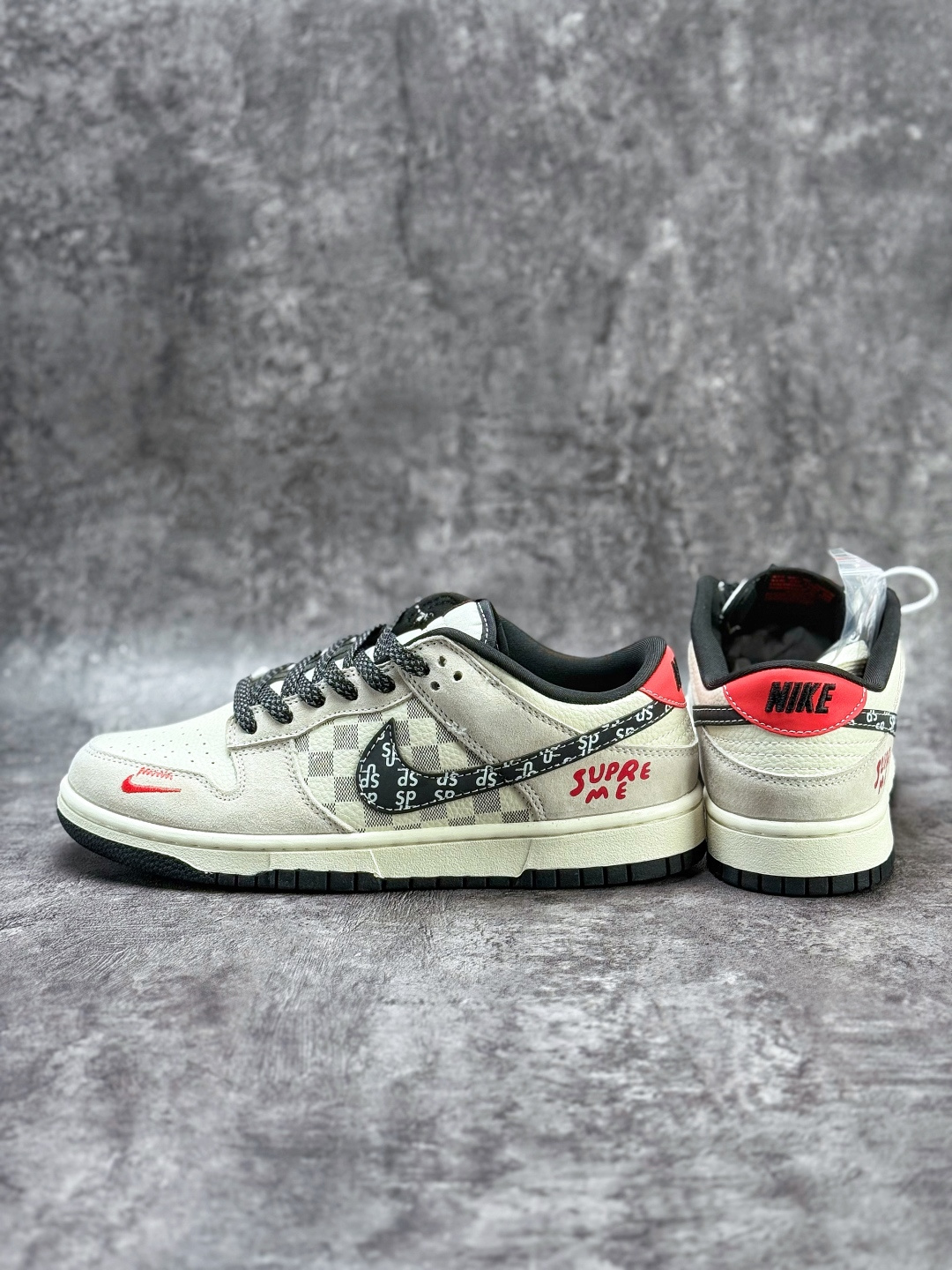 Nike SB Dunk Low x Superme 灰白黑小勾满天星 纯原大厂出品 极力推荐 SD8888-007-莆田鞋,莆田鞋货源,高仿鞋,高仿鞋货源,安福档口,莆田高仿鞋,莆田鞋批发,高仿鞋批发,莆田高仿运动鞋,高仿运动鞋,莆田运动鞋 Nike SB Dunk Low x Superme 灰白黑小勾满天星 纯原大厂出品 极力推荐 SD8888-007