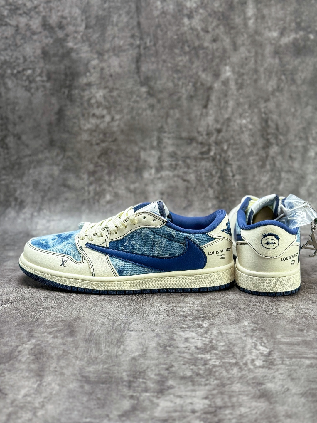 Travis Scott x Nike Air Jordan 1 Low x Louis Vuitton Air Jordan 1 Low 反转白蓝牛仔倒钩 纯原版本 LD2028-046-莆田鞋,莆田鞋货源,高仿鞋,高仿鞋货源,安福档口,莆田高仿鞋,莆田鞋批发,高仿鞋批发,莆田高仿运动鞋,高仿运动鞋,莆田运动鞋 Travis Scott x Nike Air Jordan 1 Low x Louis Vuitton Air Jordan 1 Low 反转白蓝牛仔倒钩 纯原版本 LD2028-046