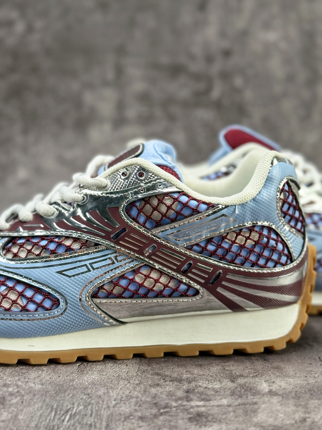 240 Bottega Veneta/葆蝶家 0rbit 休闲运动鞋/蓝银色 生胶底 755915V2X402244