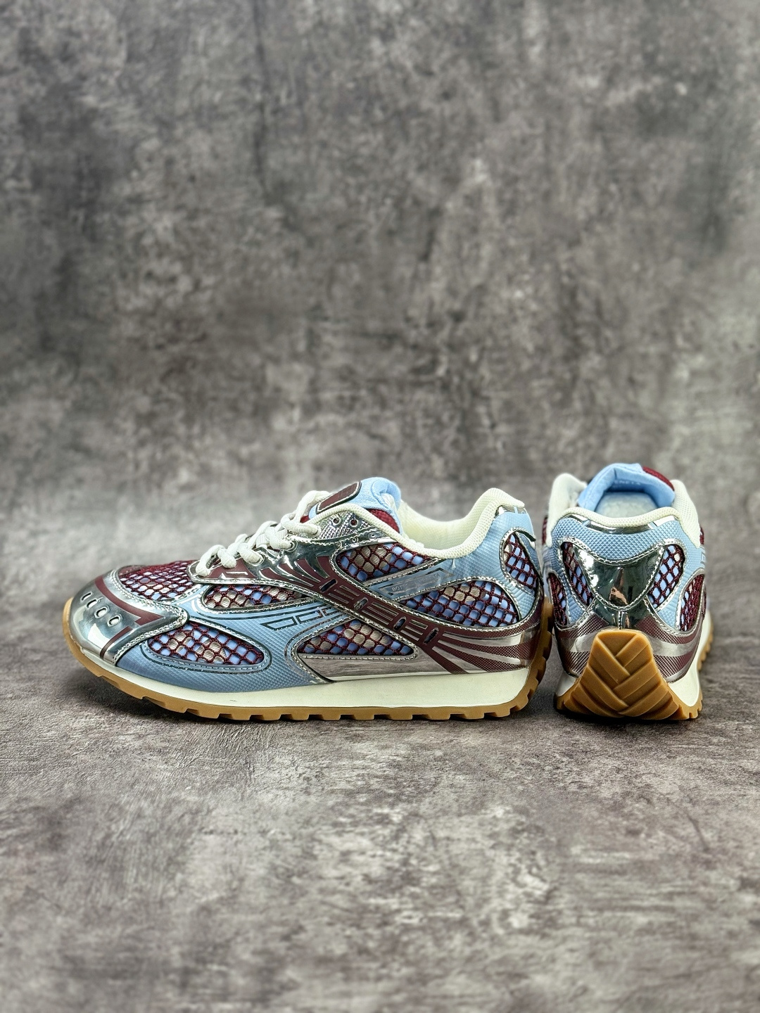 240 Bottega Veneta/葆蝶家 0rbit 休闲运动鞋/蓝银色 生胶底 755915V2X402244