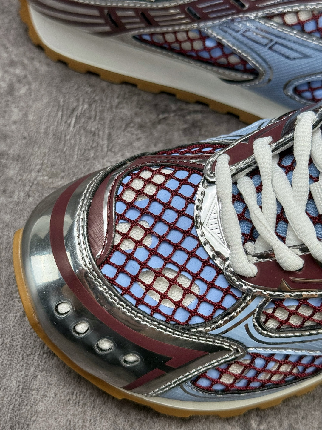 240 Bottega Veneta/葆蝶家 0rbit 休闲运动鞋/蓝银色 生胶底 755915V2X402244