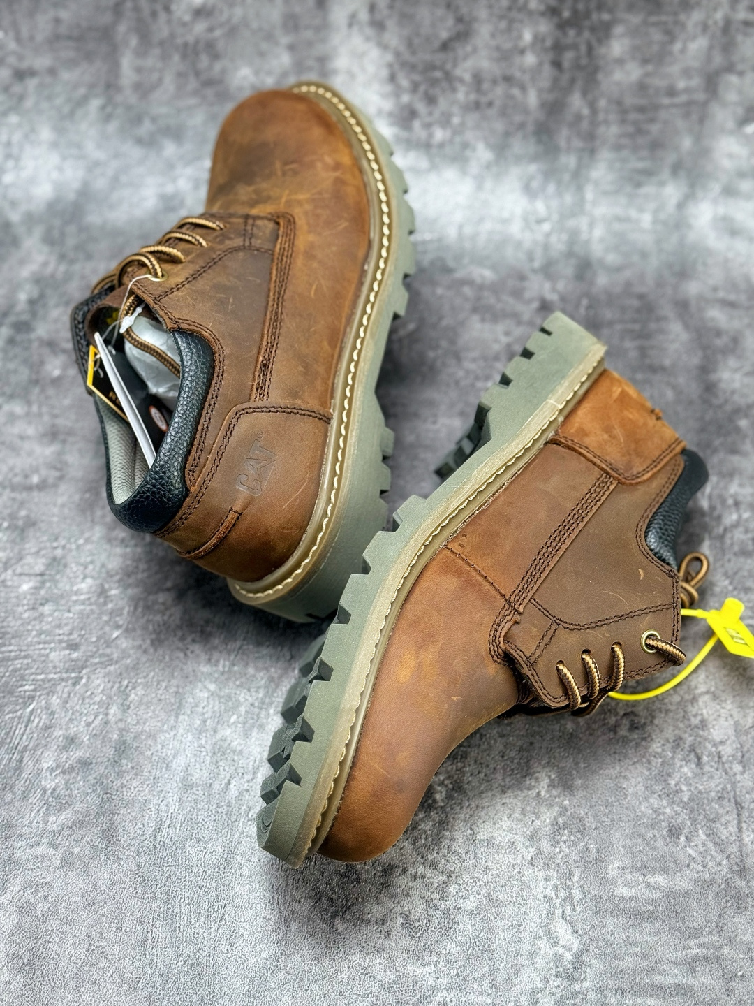 180 CAT 牛皮革 复古时尚休闲 短靴