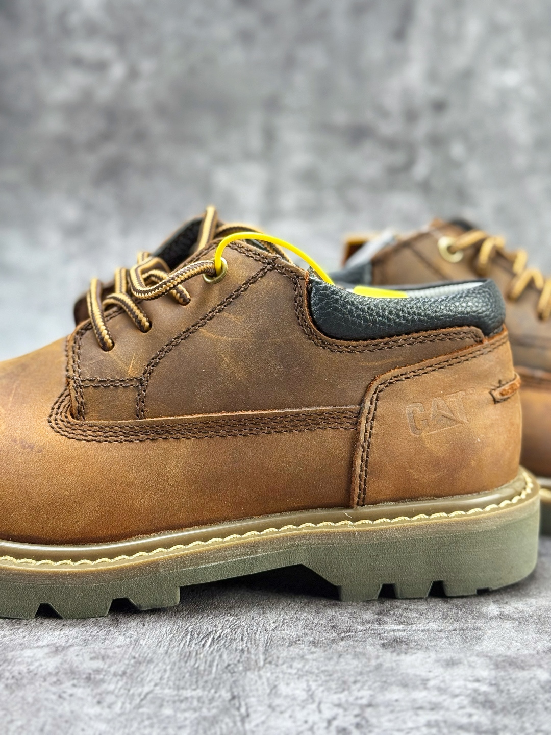 180 CAT 牛皮革 复古时尚休闲 短靴